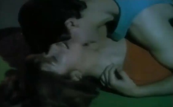 Clip La Tarea mother son